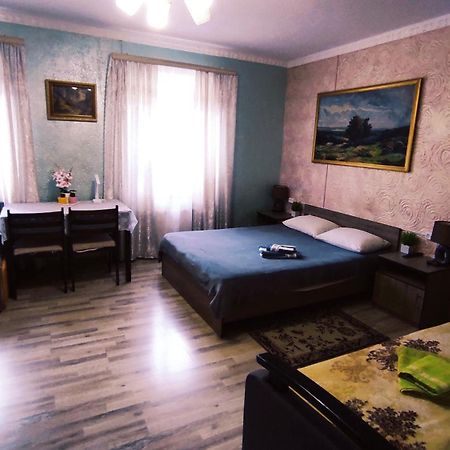 Міні Квартал Ξενοδοχείο Yahotyn Εξωτερικό φωτογραφία